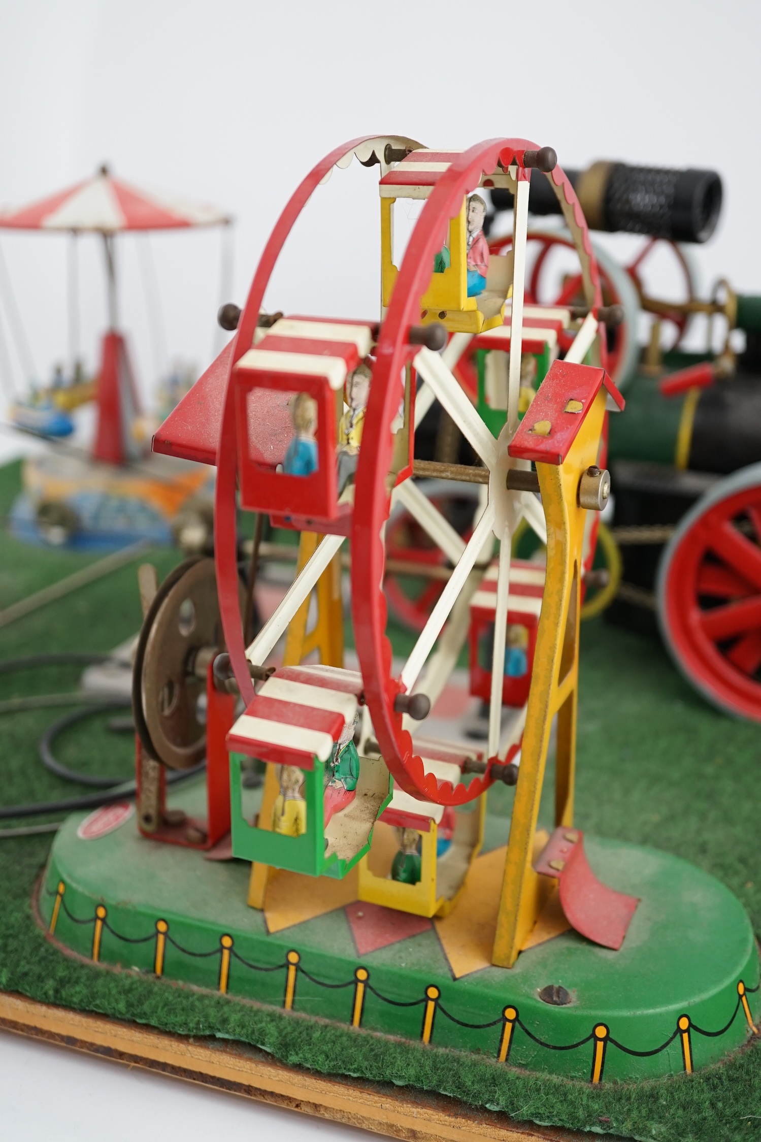 A Wilesco live steam fairground diorama, comprising a D430 pellet fired traction engine, powering - Image 6 of 6