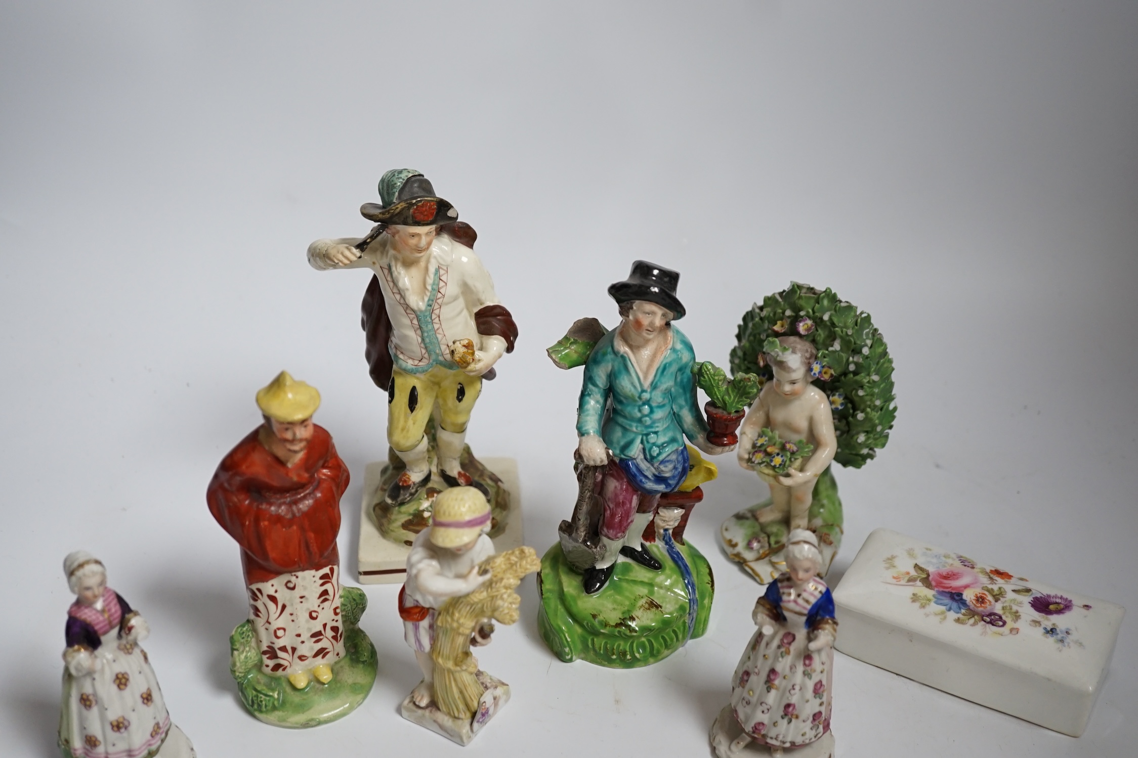 A group of early 19th century and later Staffordshire and other figures, Staffordshire enamel - Bild 3 aus 8