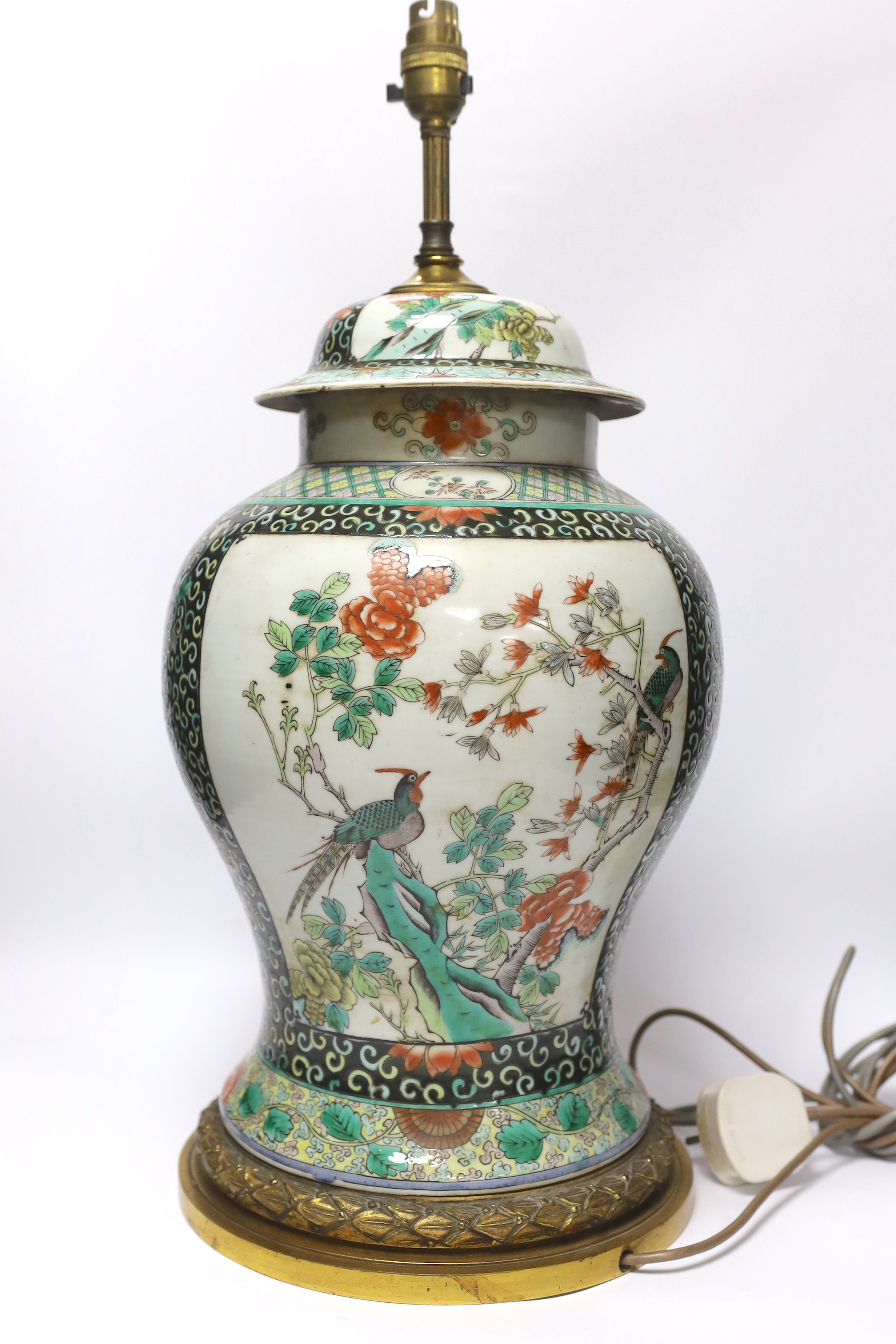 A Chinese famille verte porcelain baluster vase and cover, 19th century, decorated with birds - Image 4 of 5