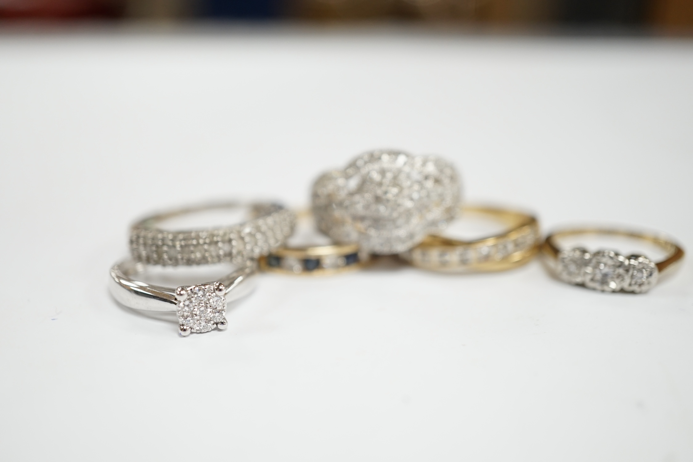 Five assorted modern 9ct and gem set rings including diamond chip cluster and sapphire and diamond - Image 3 of 5