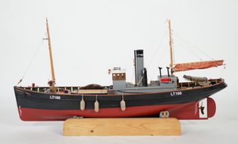 A kit-built Maxwell Hemmens pond yacht style model of a herring drifter, LT100, 120cm long, a well