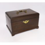 A small George III mahogany tea caddy with divisional interior, 23cm