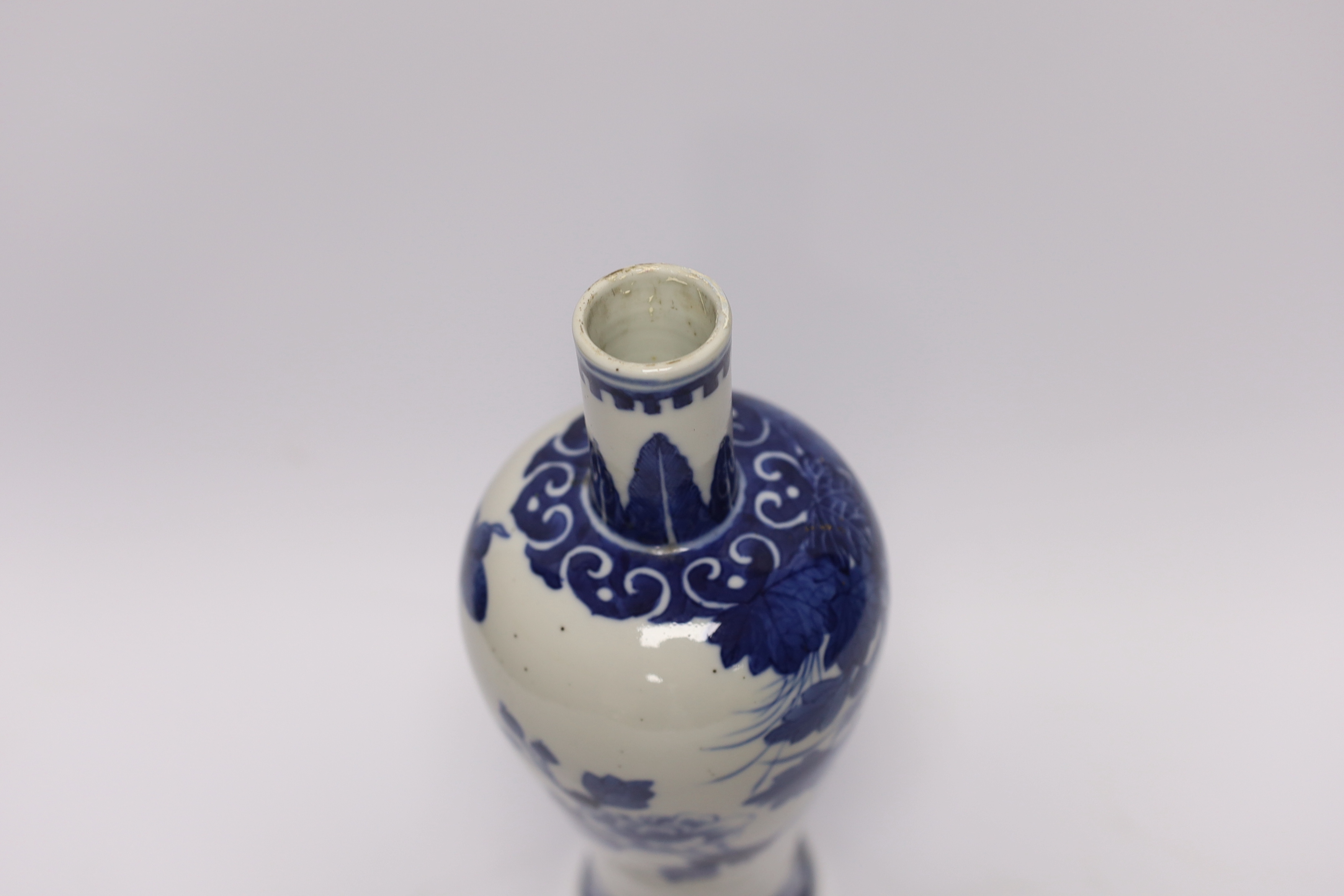 An early 20th century Chinese blue and white vase, apocryphal Kangxi mark 25.5cm - Image 3 of 4