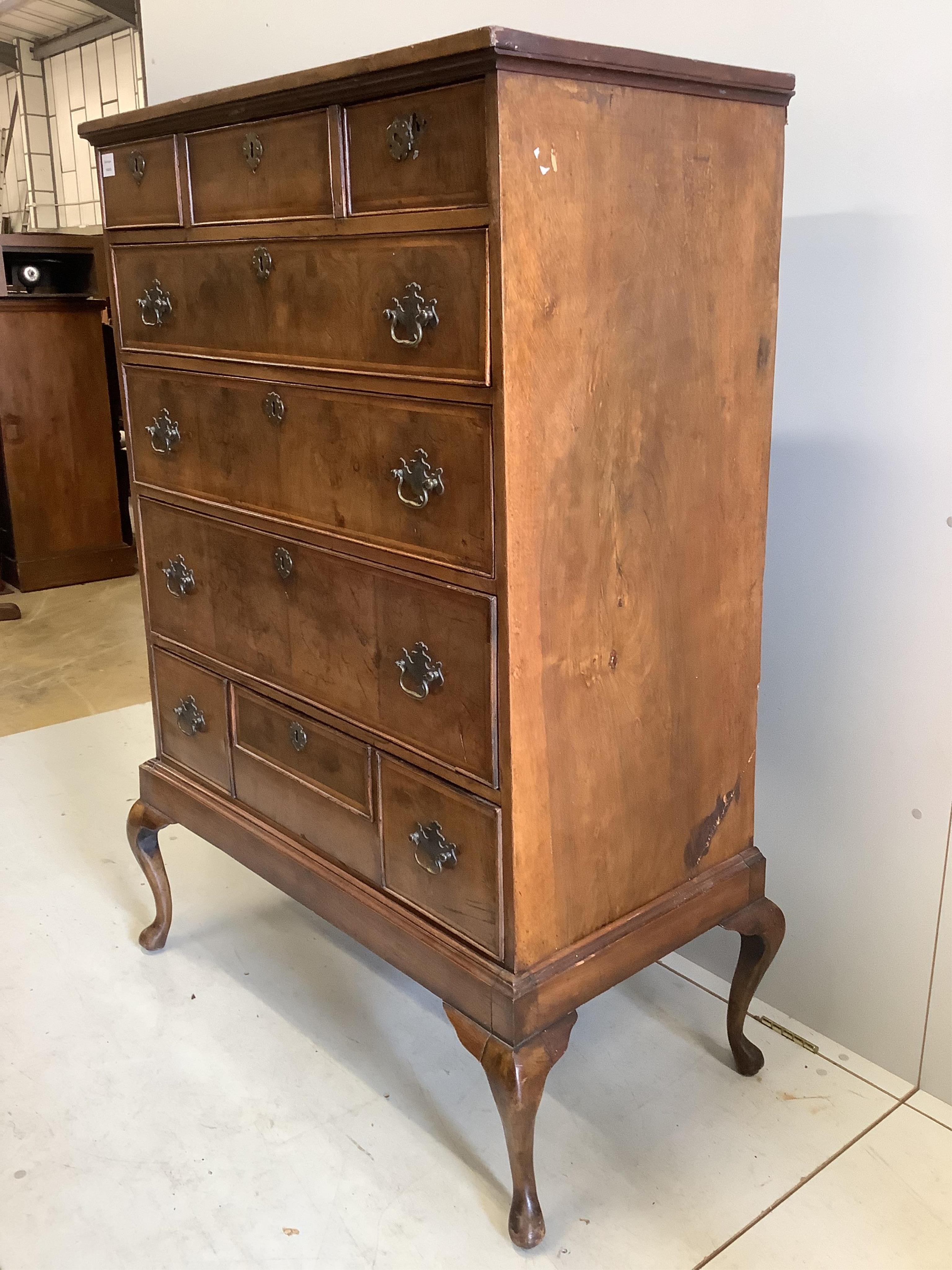 An 18th century and later feather-banded walnut chest on stand, width 96cm, depth 51cm, height - Bild 3 aus 3