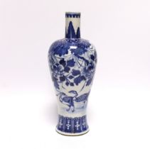 An early 20th century Chinese blue and white vase, apocryphal Kangxi mark 25.5cm