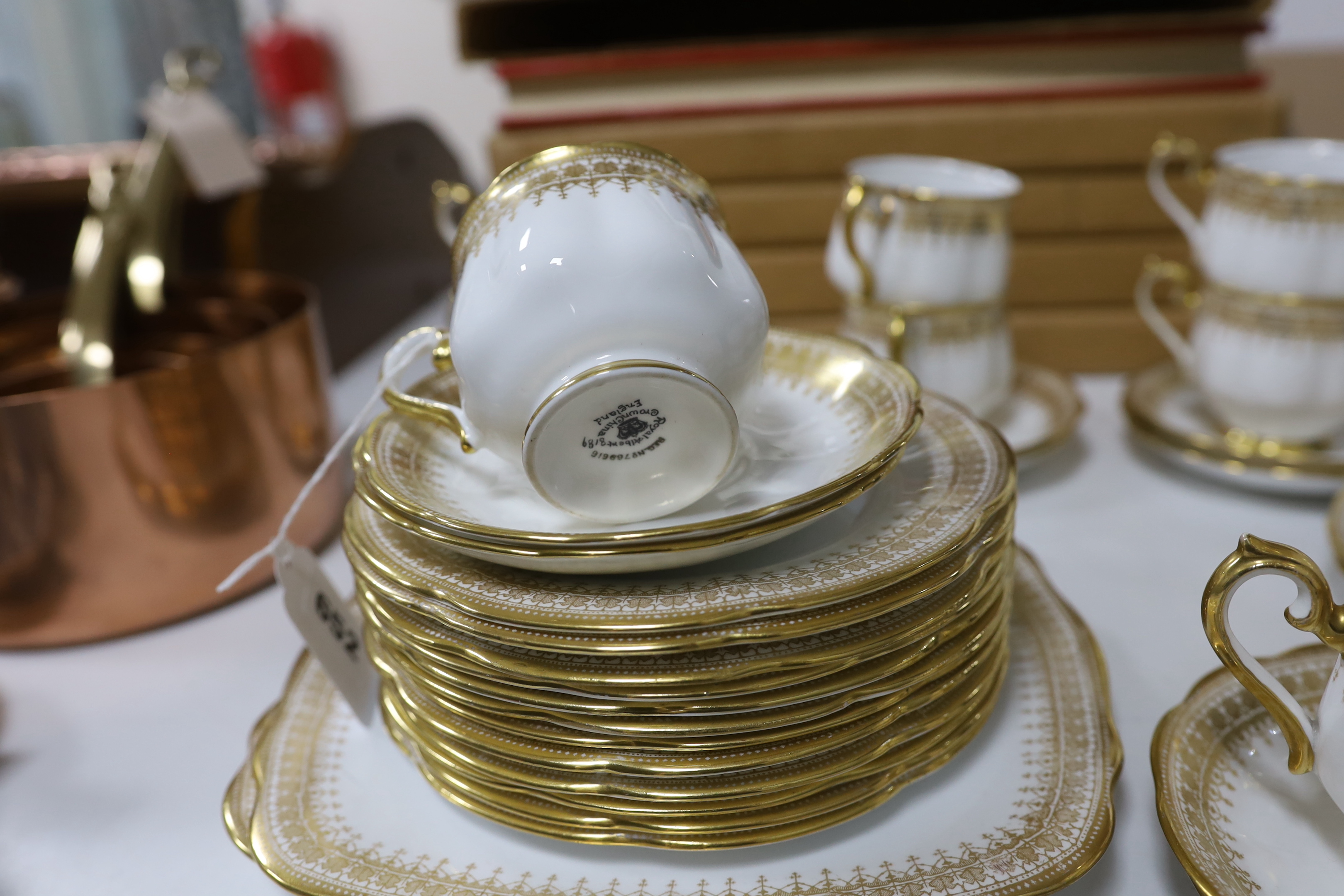 A Royal Albert gilded tea set - Image 4 of 5