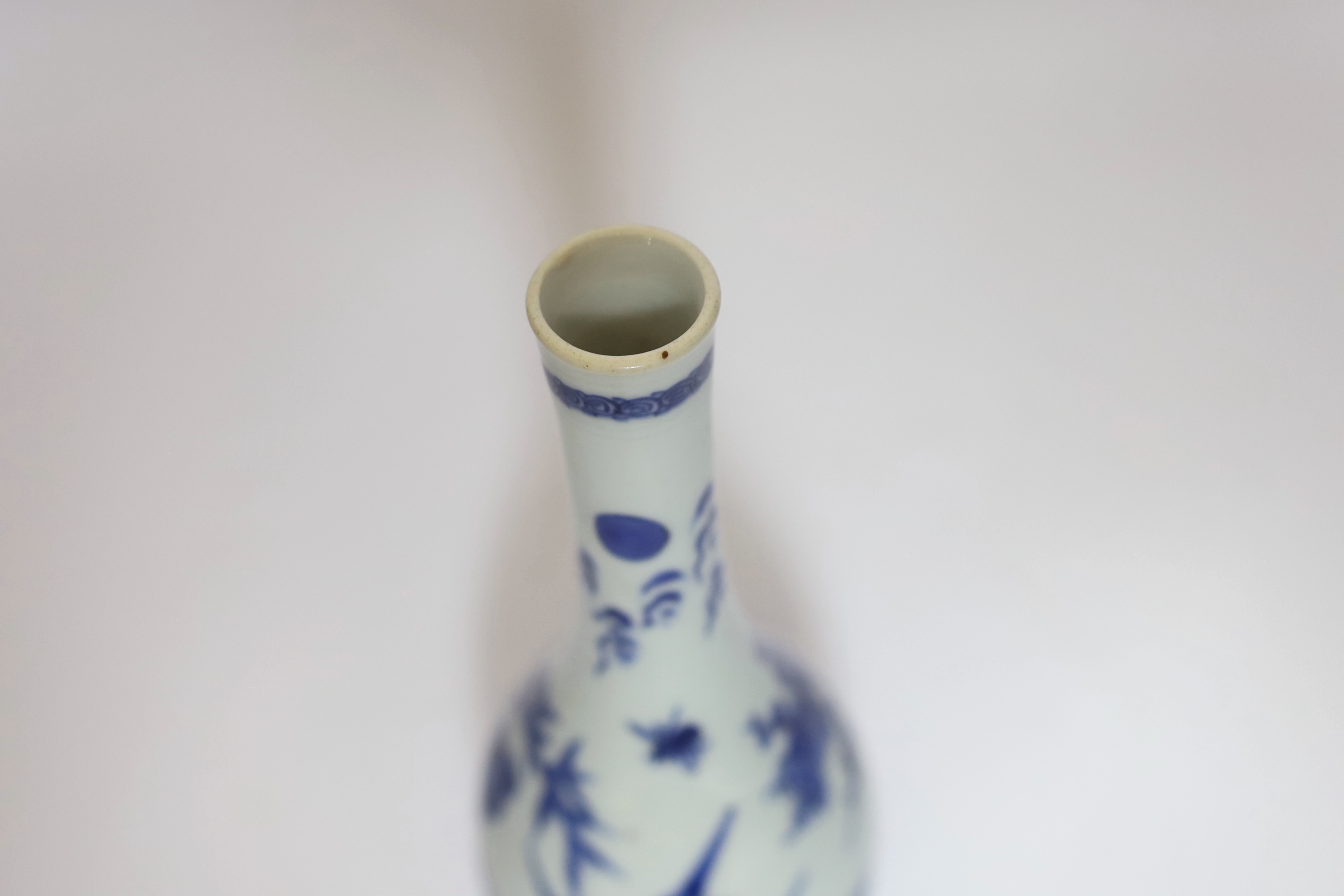 A Chinese blue and white bottle vase, Kangxi period, 22cm - Image 3 of 4