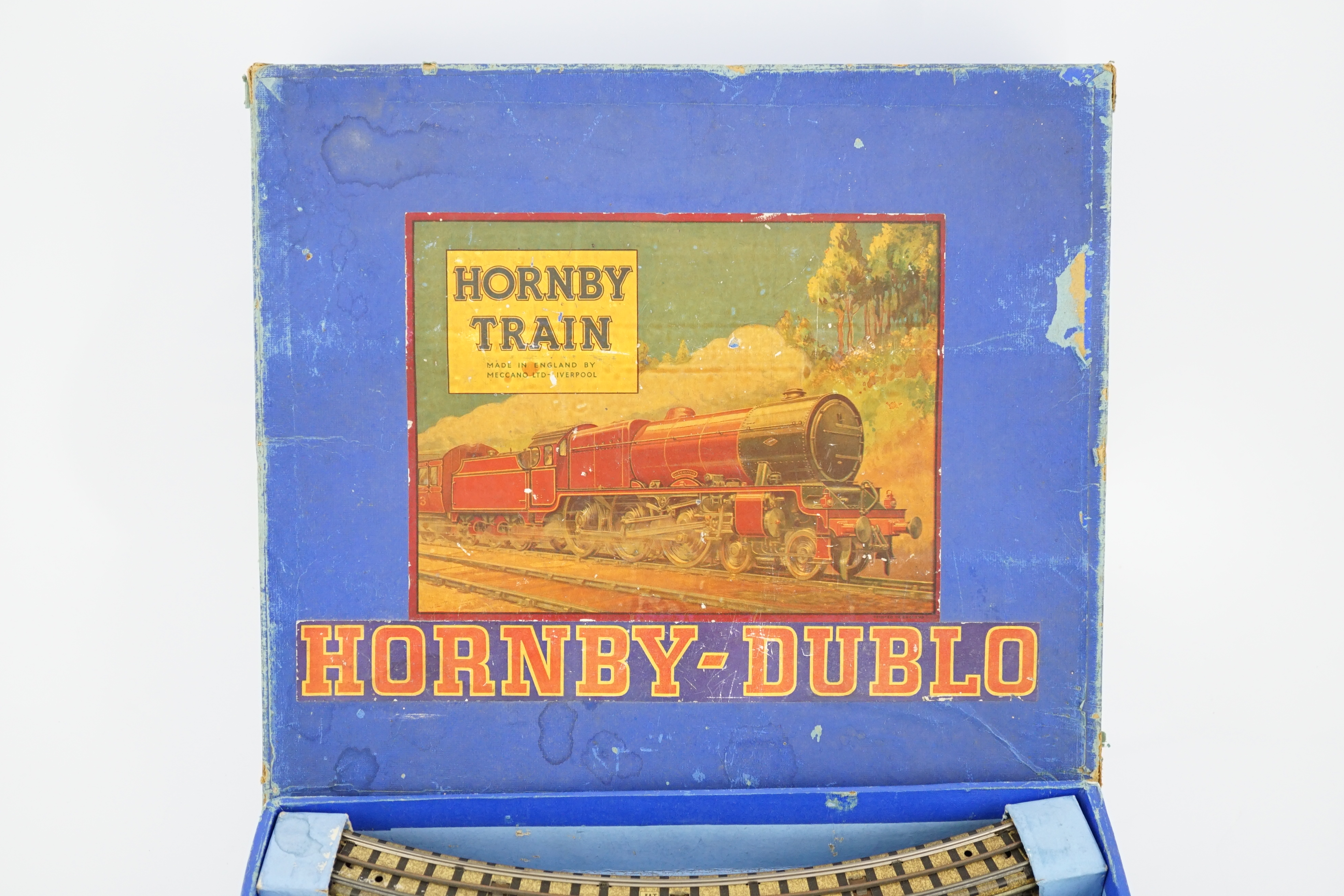 A boxed Hornby Dublo EDG7 Southern Railway Tank Goods Set, comprising of an SR Class N2 0-6-2T - Image 5 of 10