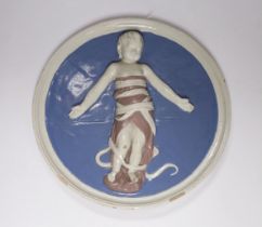 A 20th century Cantagalli Firenze circular wall plaque in Della Robbia style, 32cm