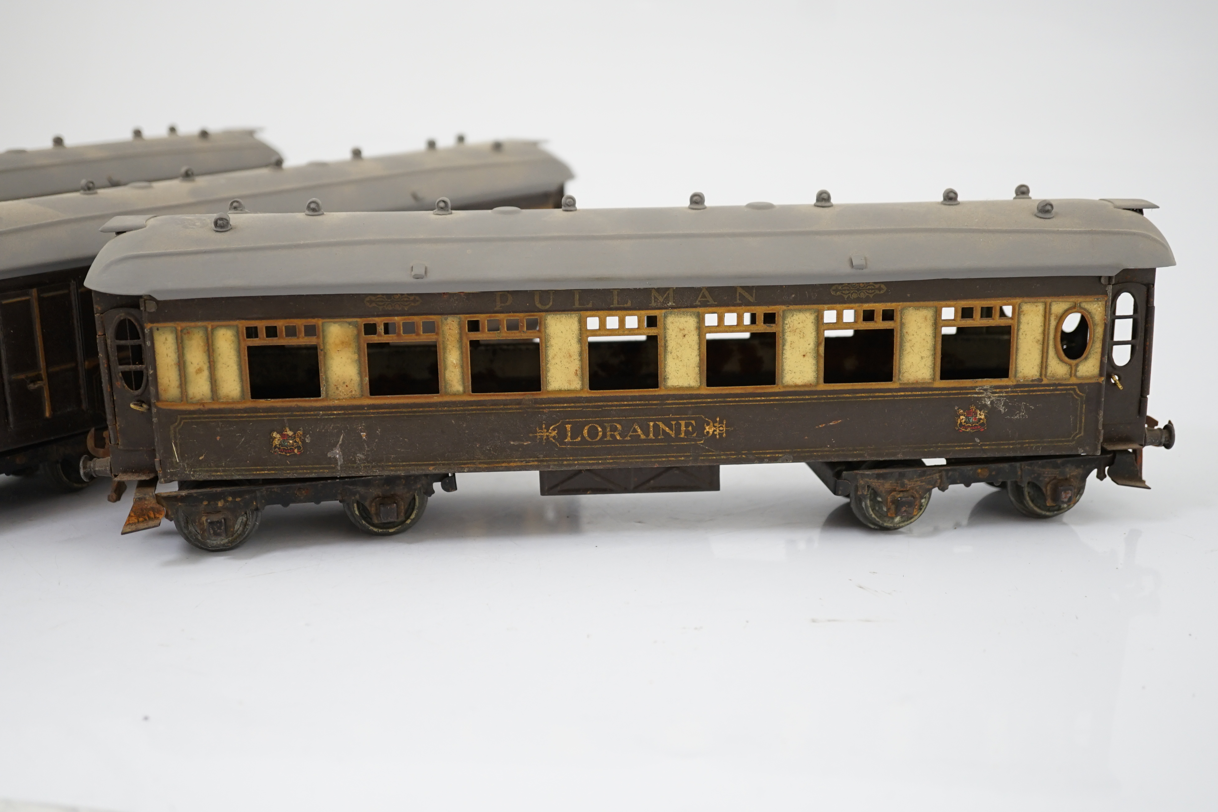 Three Hornby Series 0 gauge tinplate Pullman cars; Loraine, Arcadia and Montana - Image 9 of 9