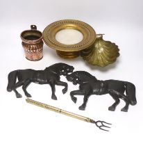 A group of metalware to include a pair of lead ‘horse’ wall mounts, a copper wall pocket, abrass ‘