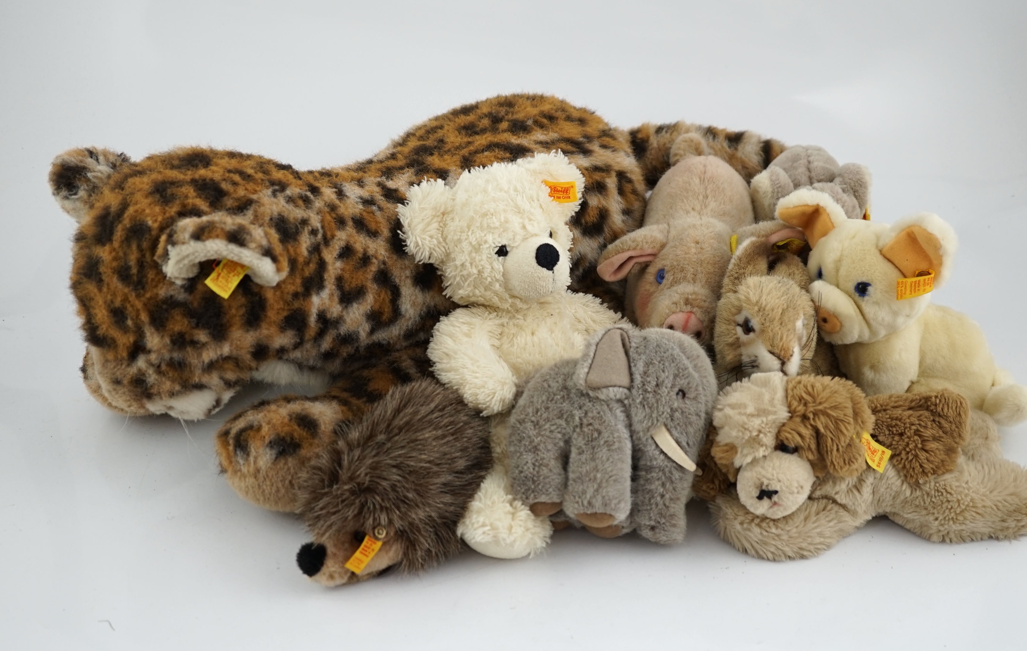 A large size Steiff yellow tag leopard, eight yellow tag animals, a Steiff button in the ear book - Image 9 of 16