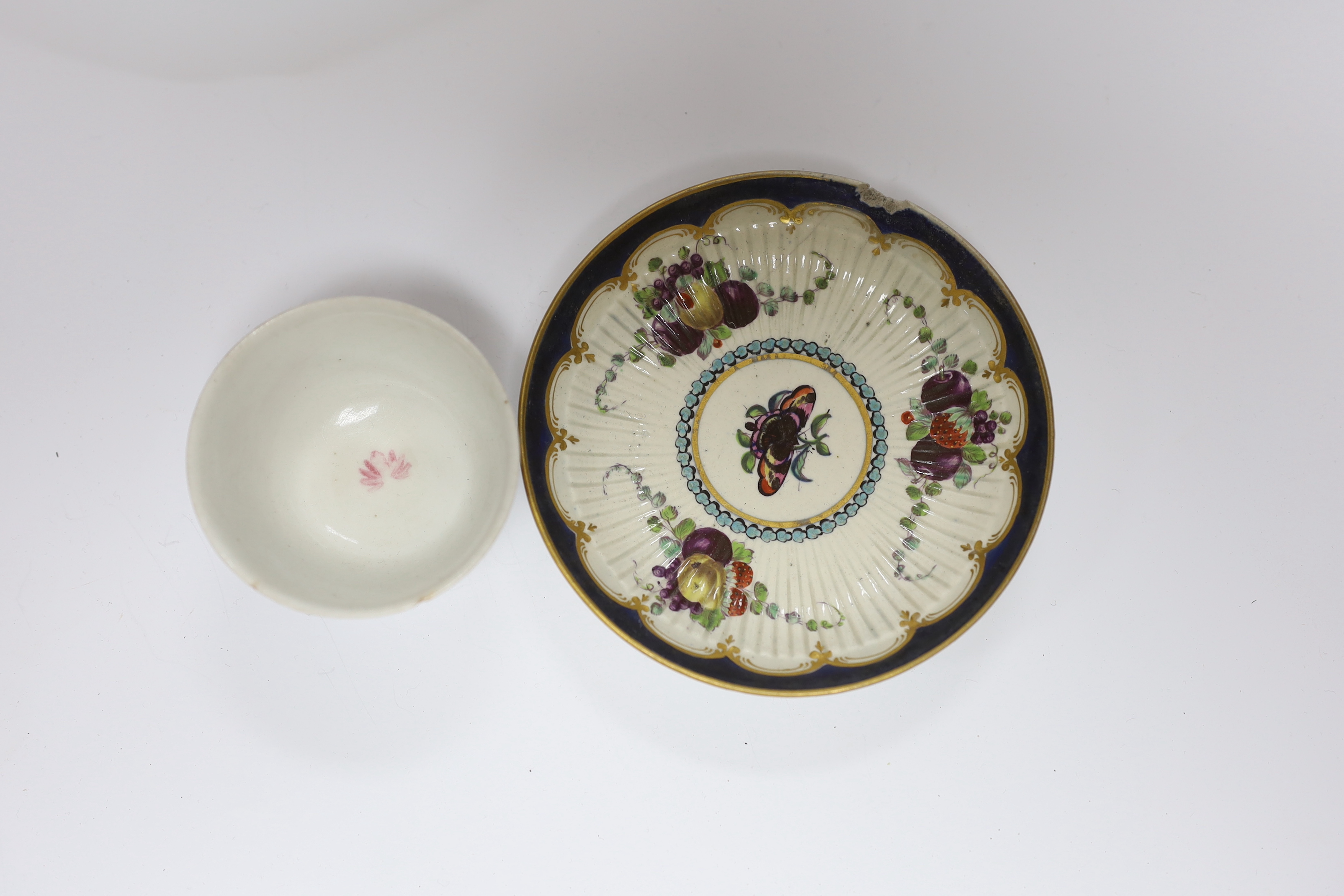 A pair of Samson Worcester style scale blue dishes, a Worcester fruit painted tea bowl and saucer, - Image 5 of 6