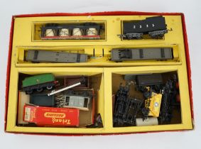 A collection of Tri-ang Railways 00 gauge model railway items, including; four locomotives, US