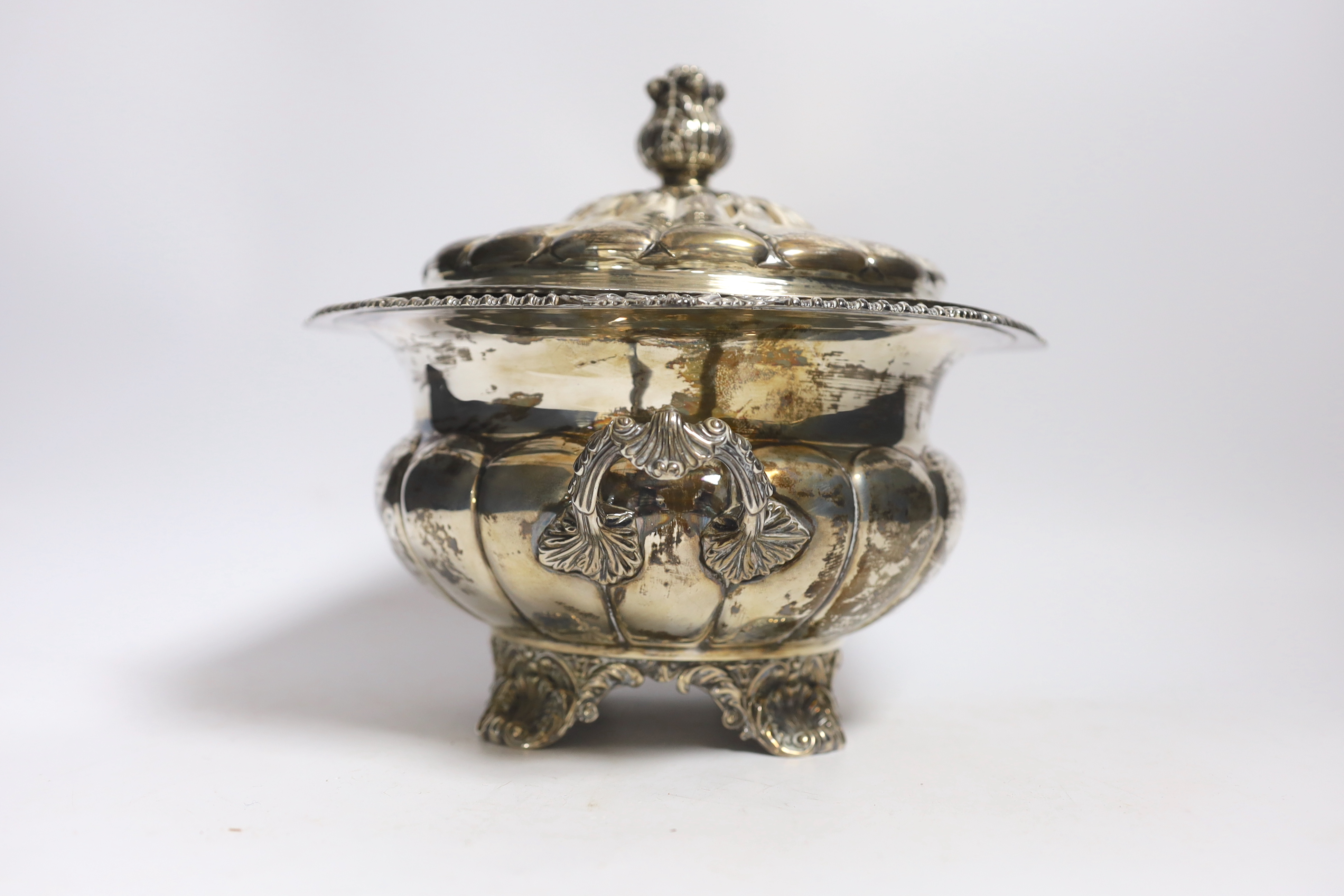 A George IV silver two handled vegetable tureen and cover, by Thomas Burwash, London, 1822 (marks on - Image 2 of 4