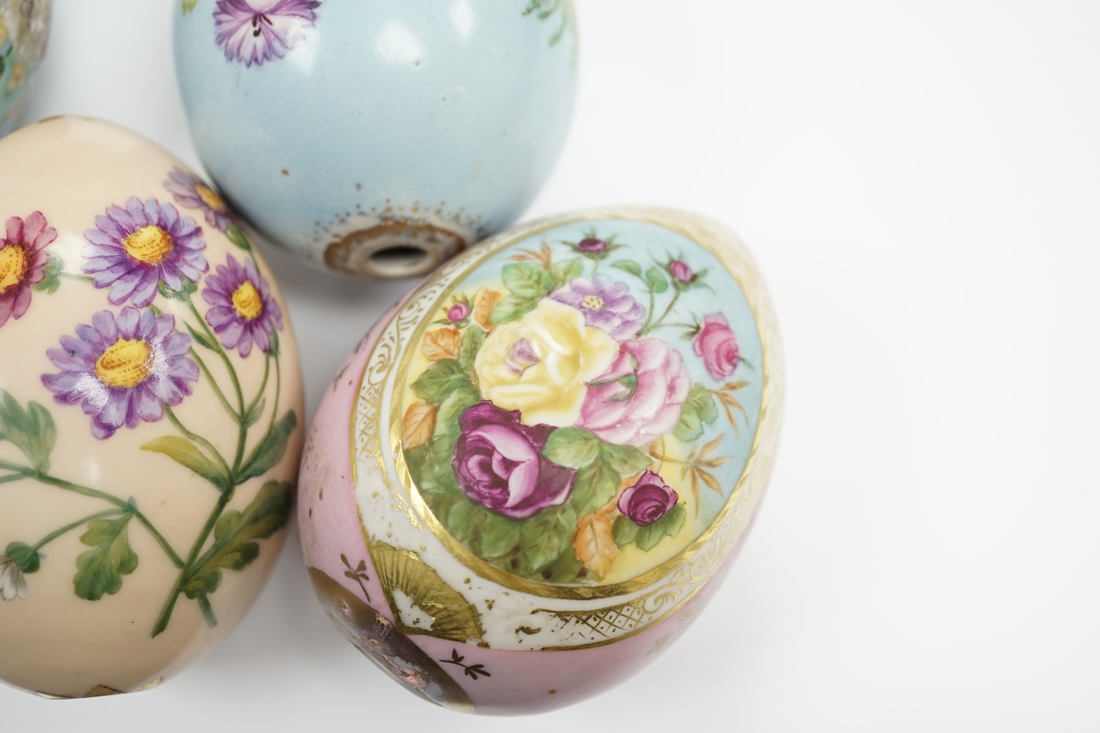 Four Russian porcelain Easter eggs, 19th century, 11cm high - Image 4 of 5