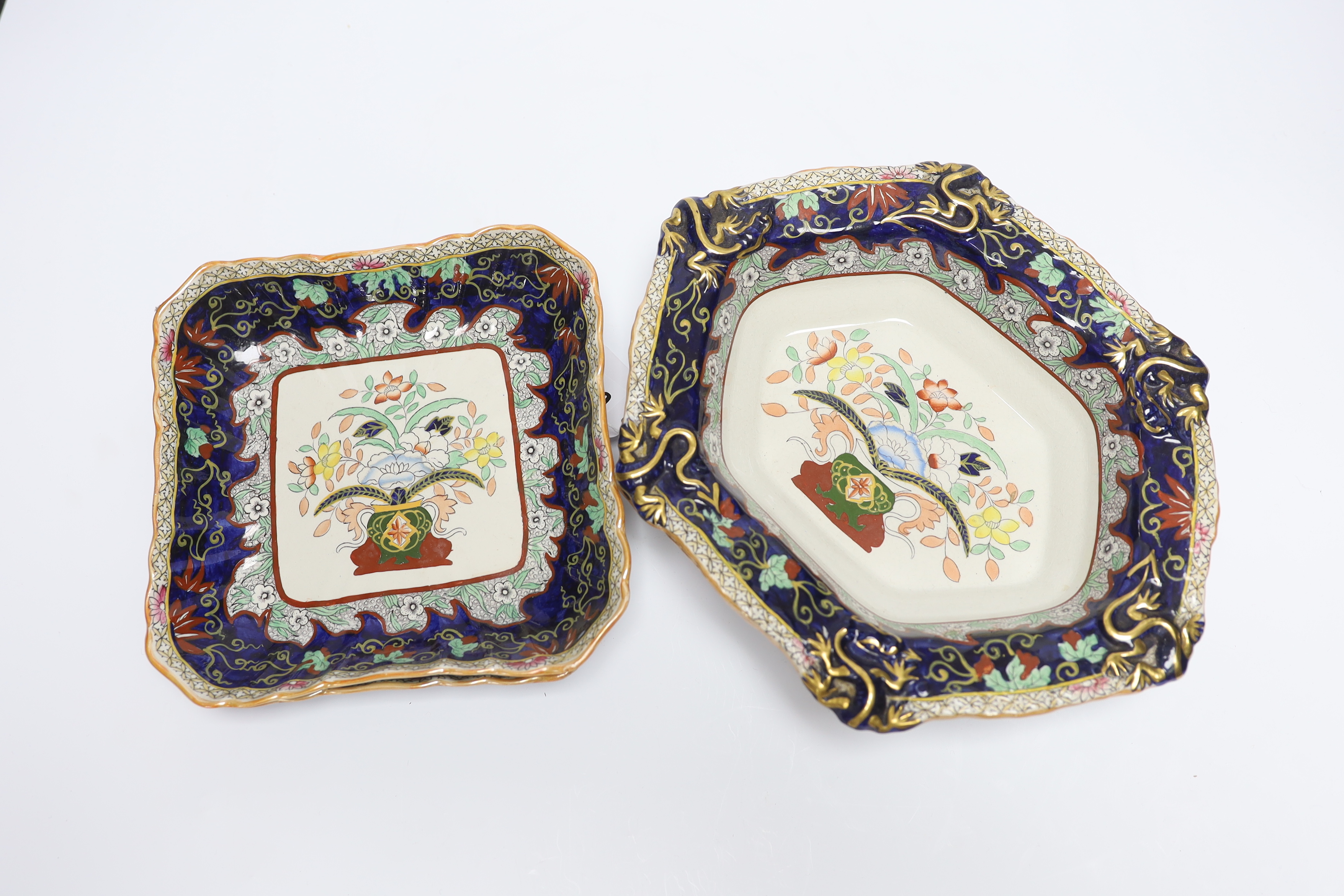 An Edwardian Mason's ironstone dessert service - Image 4 of 5