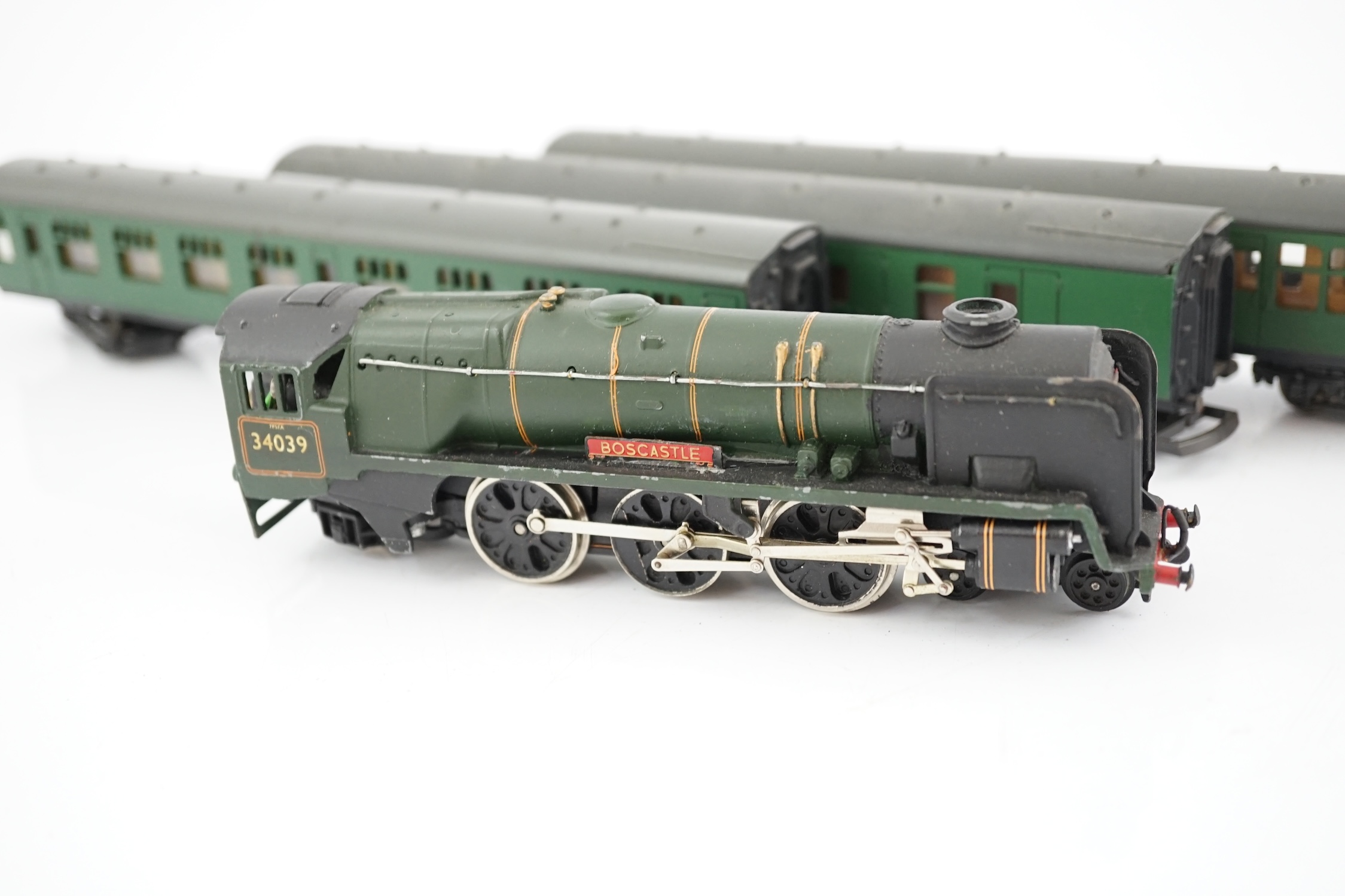 Sixteen 00 gauge model railway items by Hornby, Lima, etc. including a BR West Country Class 4-6- - Image 10 of 11