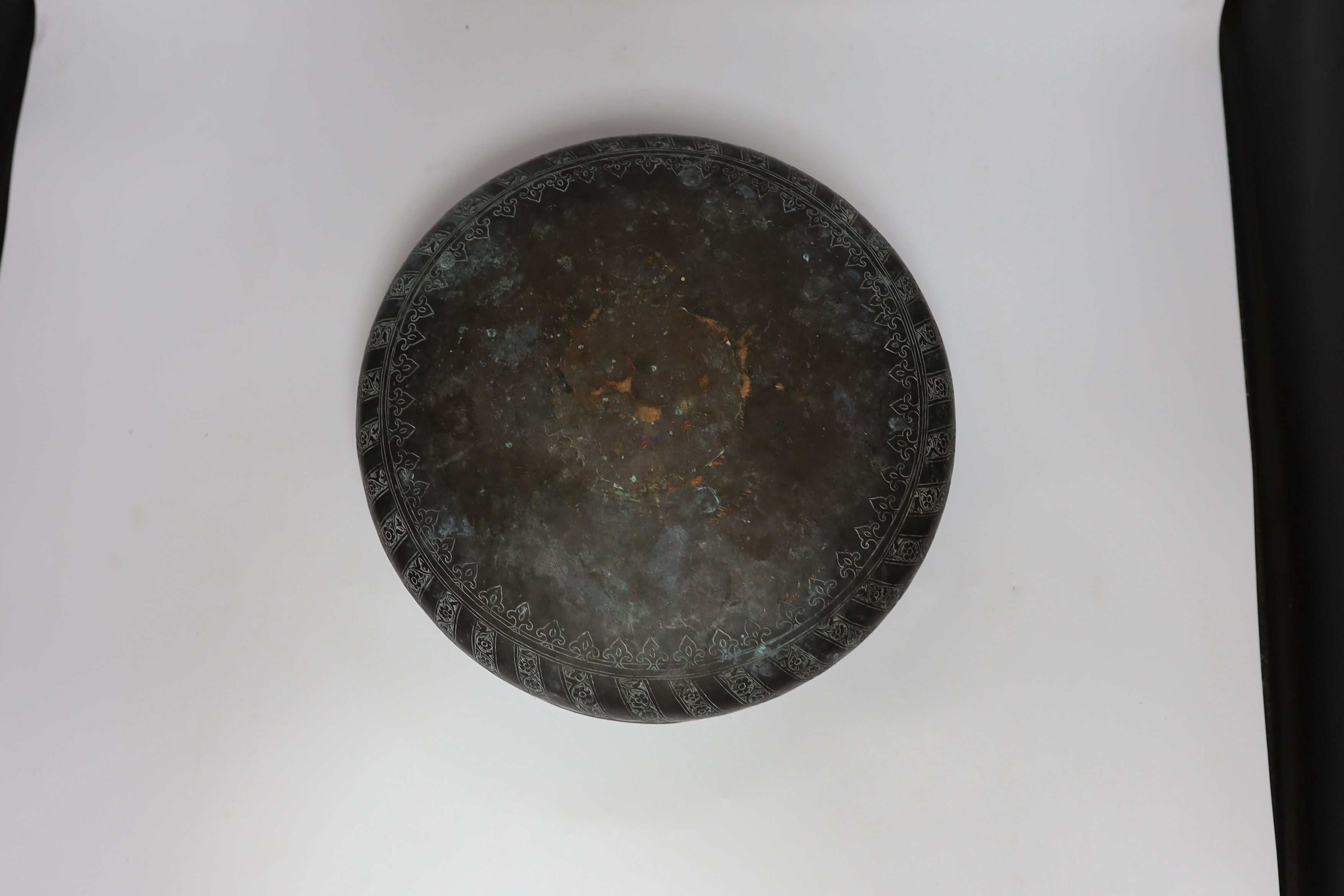 A Middle Eastern patinated copper bowl, 32cm diameter - Image 4 of 4