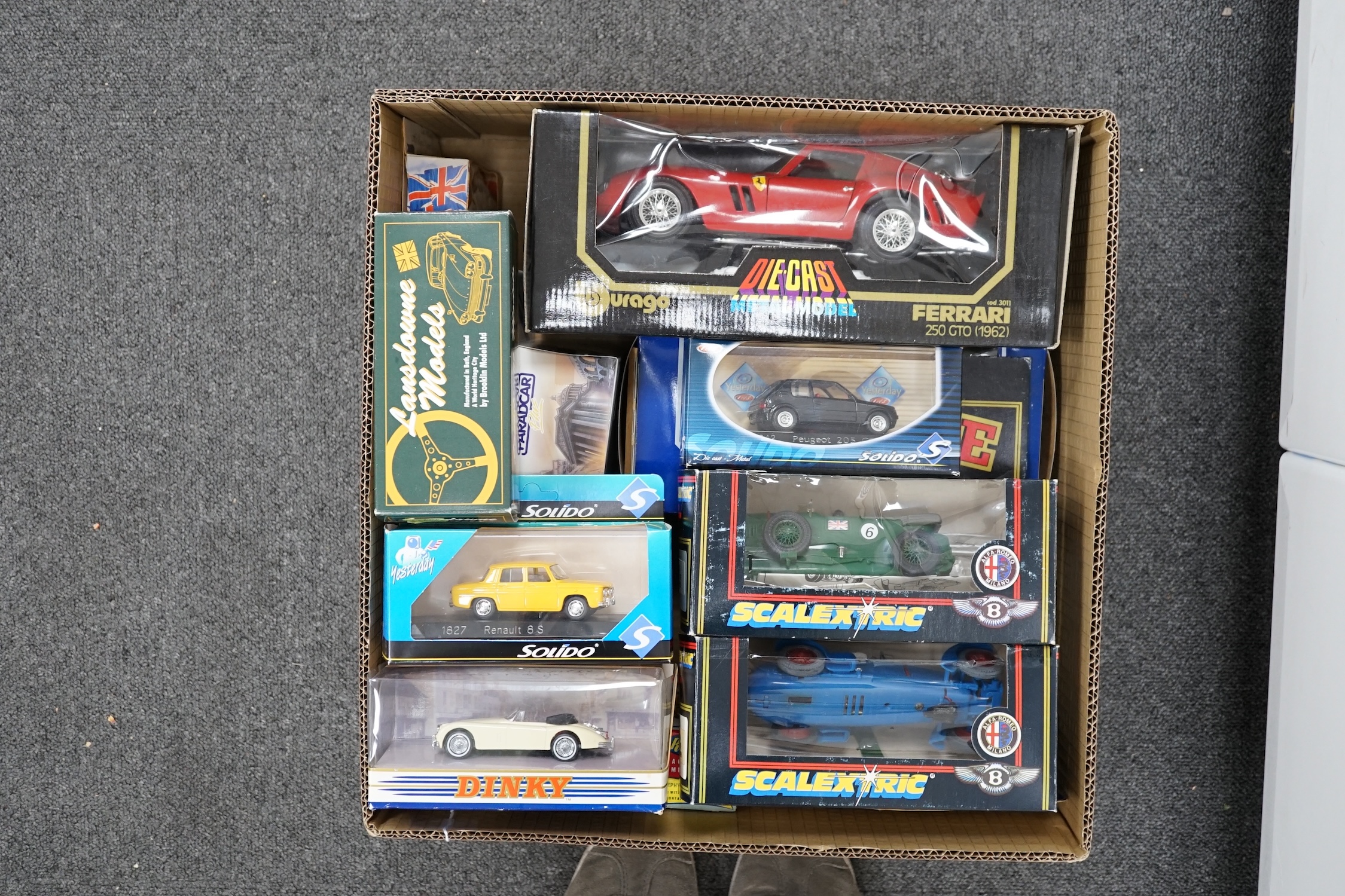 Twenty boxed diecast, white metal, etc. model vehicles including; a Lansdowne Models MG Saloon - Bild 2 aus 7