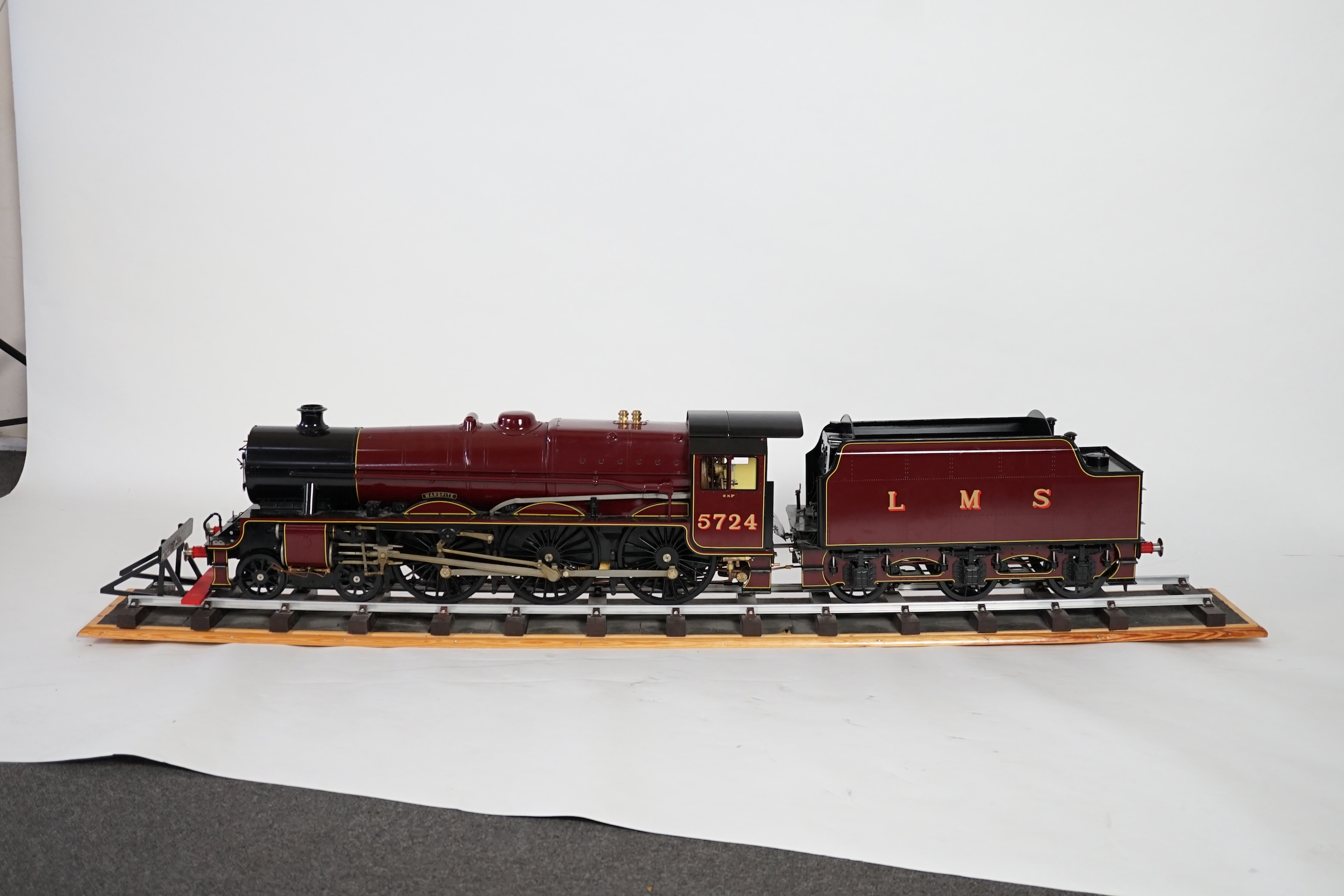 A Kingscale by Silver Crest Models 5 inch gauge coal fired live steam LMS Jubilee Class 4-6-0 - Bild 17 aus 18