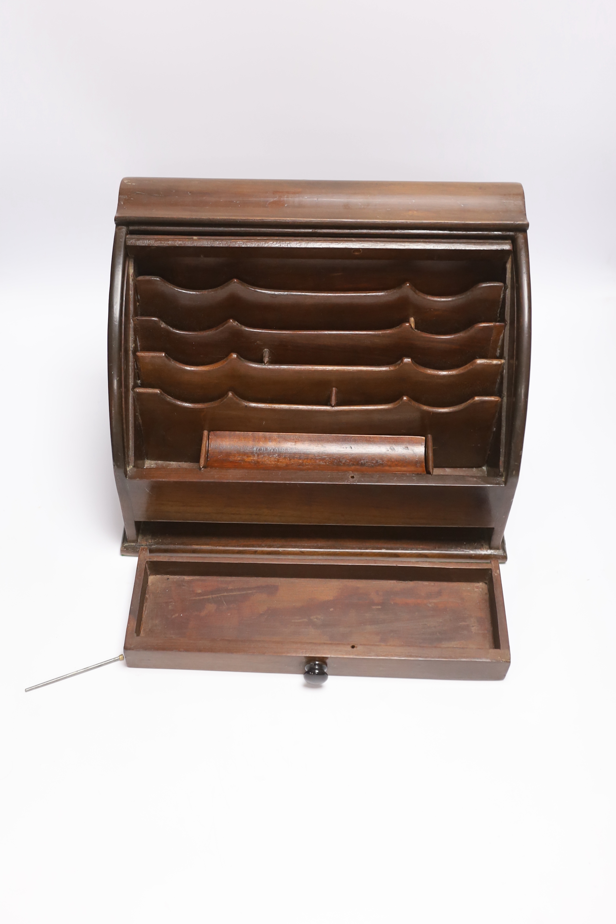A tambour stationery box and a walnut writing slope, widest 34.5cm - Bild 5 aus 5