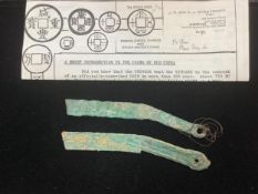 Two Chinese 'knife' cash, Han dynasty, 12 g and 16.6 g, 13.5cm long