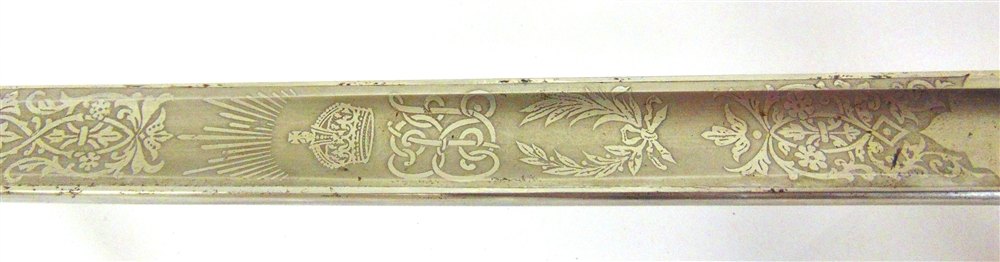 A BRITISH 1897 PATTERN OFFICER'S SWORD by Robert Mole, the 82cm straight polished blade etched - Image 4 of 4