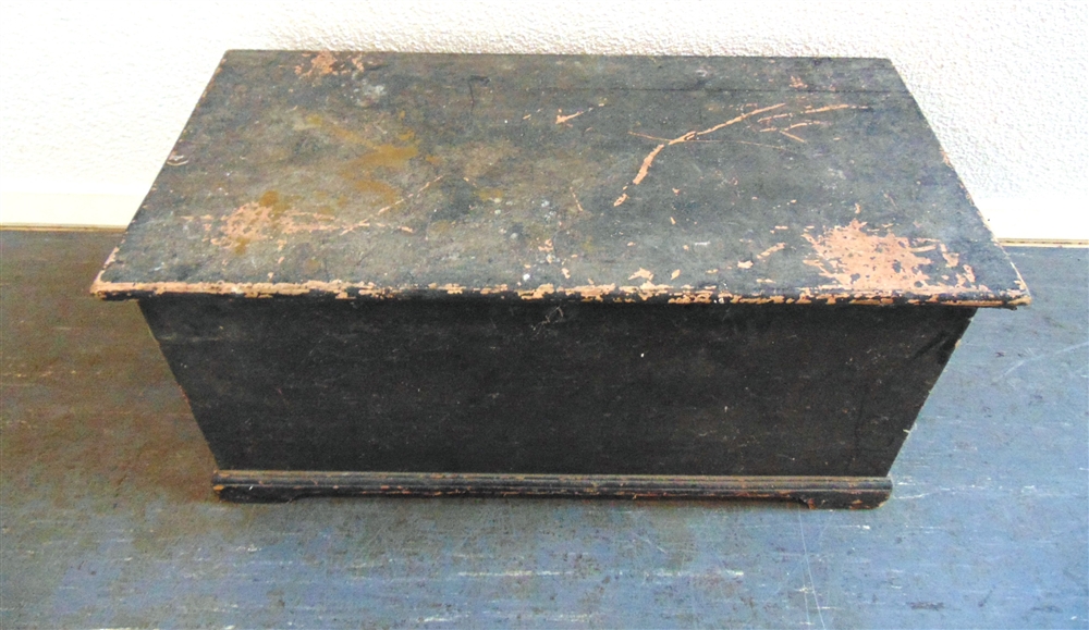 A VICTORIAN EBONIZED PINE BLANKET BOX 46cm high, 96cm wide, 47cm deep. - Image 2 of 4