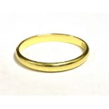 18CT GOLD BAND RING RING SIZE R, Weight 3g