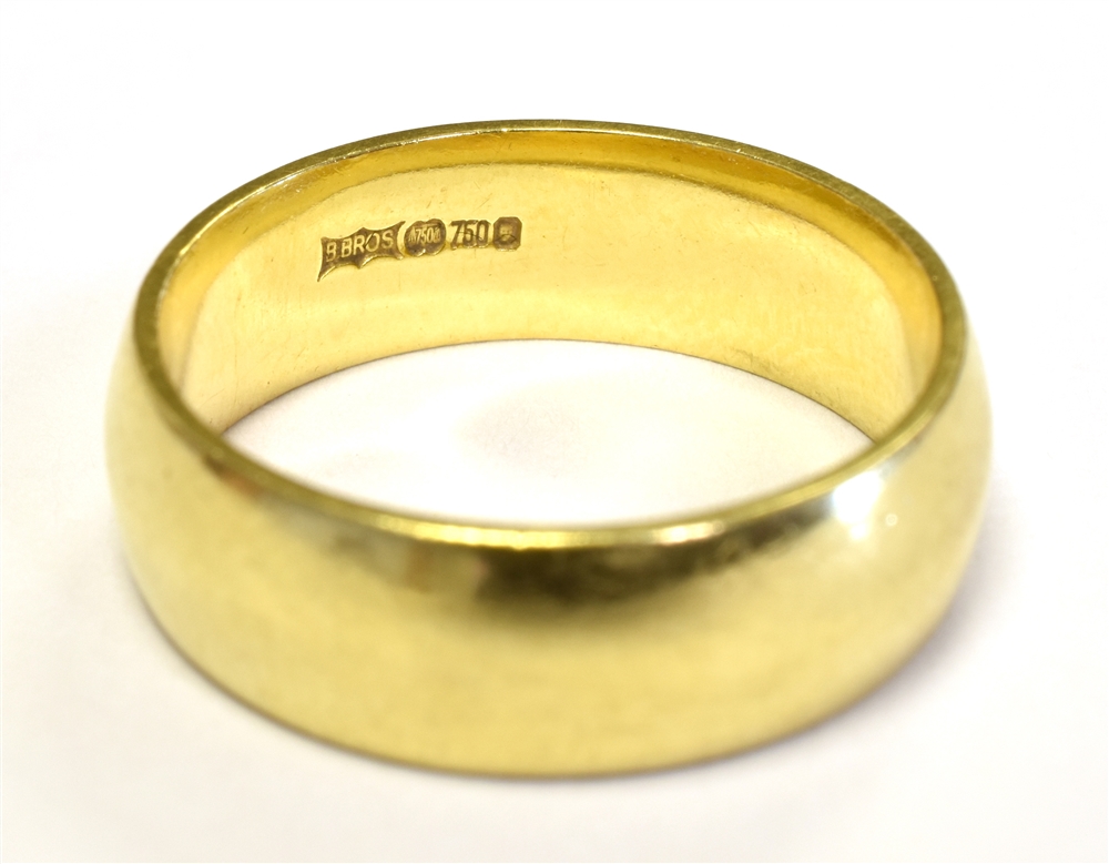 18CT GOLD WIDE BAND RING Width 6.5mm, Ring size N, Weight 7g - Image 2 of 2
