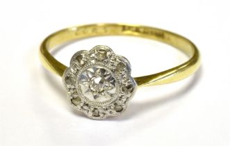 ART DECO 18CT GOLD PLATINUM AND DIAMOND PLAQUE RING (DAISY SHAPED) The small platinum plaque set