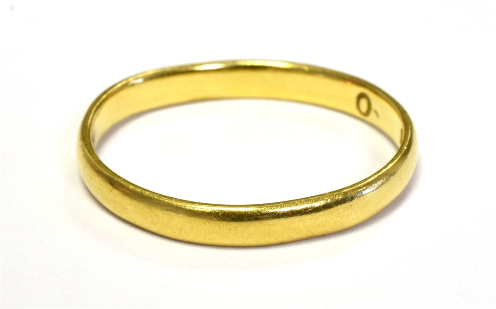 22CT GOLD BAND RING Hallmarked Birmingham 1936, Ring size N1/2, Weight 2g