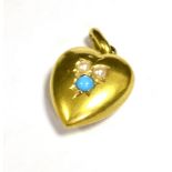 15CT GOLD SEED PEARL AND TURQUOISE SET HEART PENDANT PIECE Length 15mm, Weight 2g