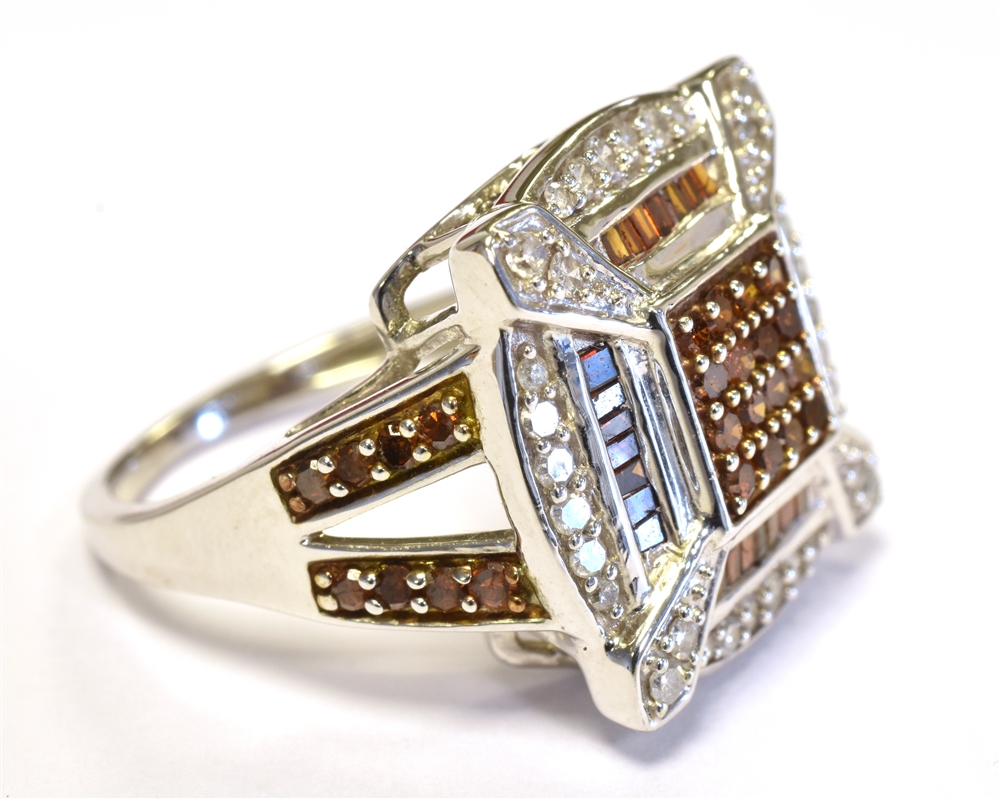 TGGC 417 10K DIAMOND SET STATEMENT RING The head set with diamond accents and orange stone accents - Image 2 of 3