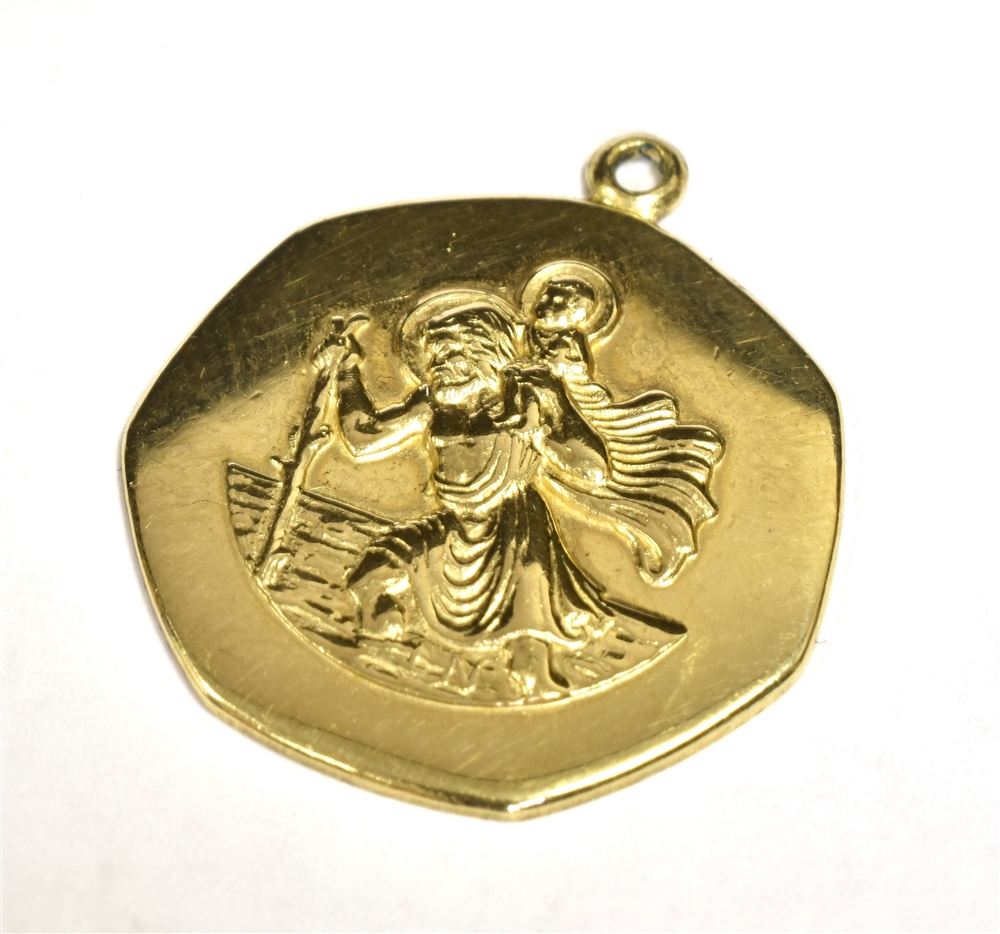 9CT GOLD ST CHRISTOPHER PENDANT PIECE Hexagonal shape, diameter approx 17mm, weight 3g Condition