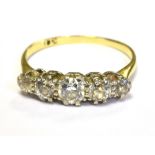 18CT VINTAGE DIAMOND FIVE STONE DRESS RING Ring size R 1/2, Weight 3g