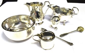 ASSORTED SILVER ITEMS (7) Comprising silver sauce boat, silver bowl, silver bowl, silver creamery,