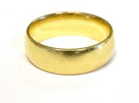 18CT GOLD WIDE BAND RING Width 6.5mm, Ring size N, Weight 7g