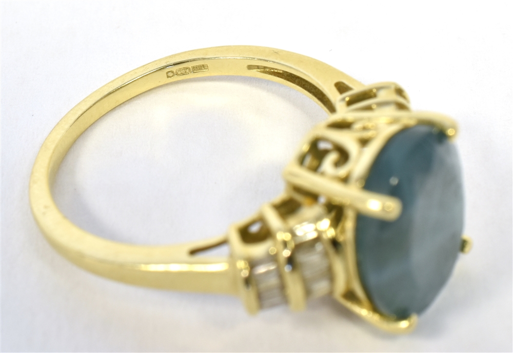 IKK GOLD PARAIBA AND DIAMOND COCKTAIL RING the faceted oval blue (turquoise) paraiba measuring - Image 3 of 3