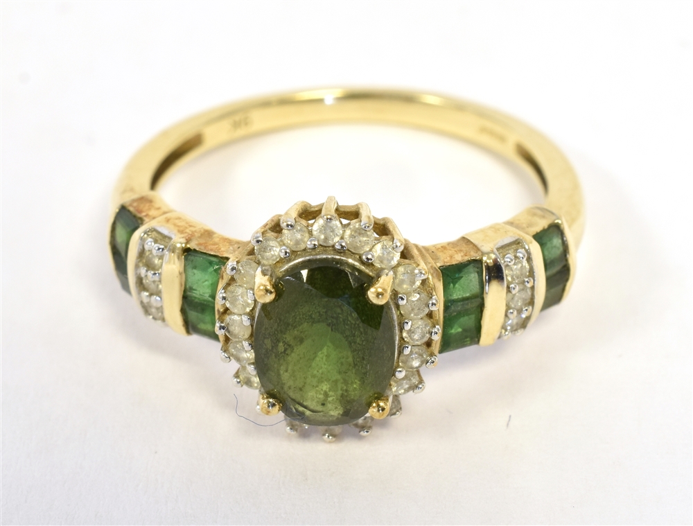 9K GEM SET COCKTAIL RING the ring set with dark green stones with clear accents, ring size P, weight