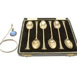 VARIOUS ANTIQUE SILVER ITEMS To include cased silver teaspoons, a butterfly wing pendant with