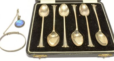 VARIOUS ANTIQUE SILVER ITEMS To include cased silver teaspoons, a butterfly wing pendant with