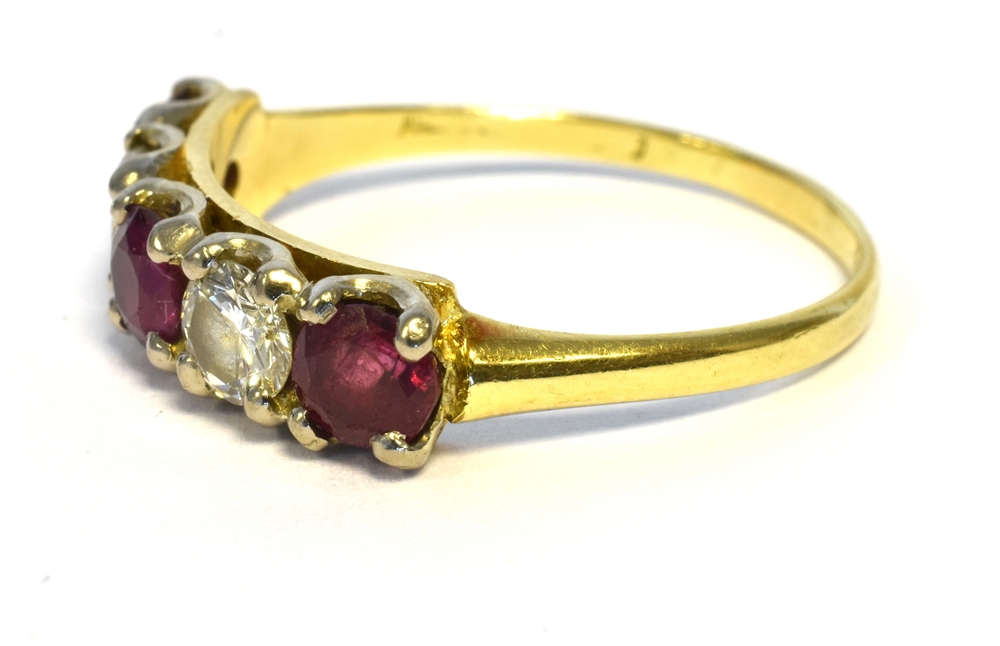 RUBY & DIAMOND ETERNITY RING Set in 18ct gold with good quality round cut rubies, estimated to total - Bild 3 aus 3