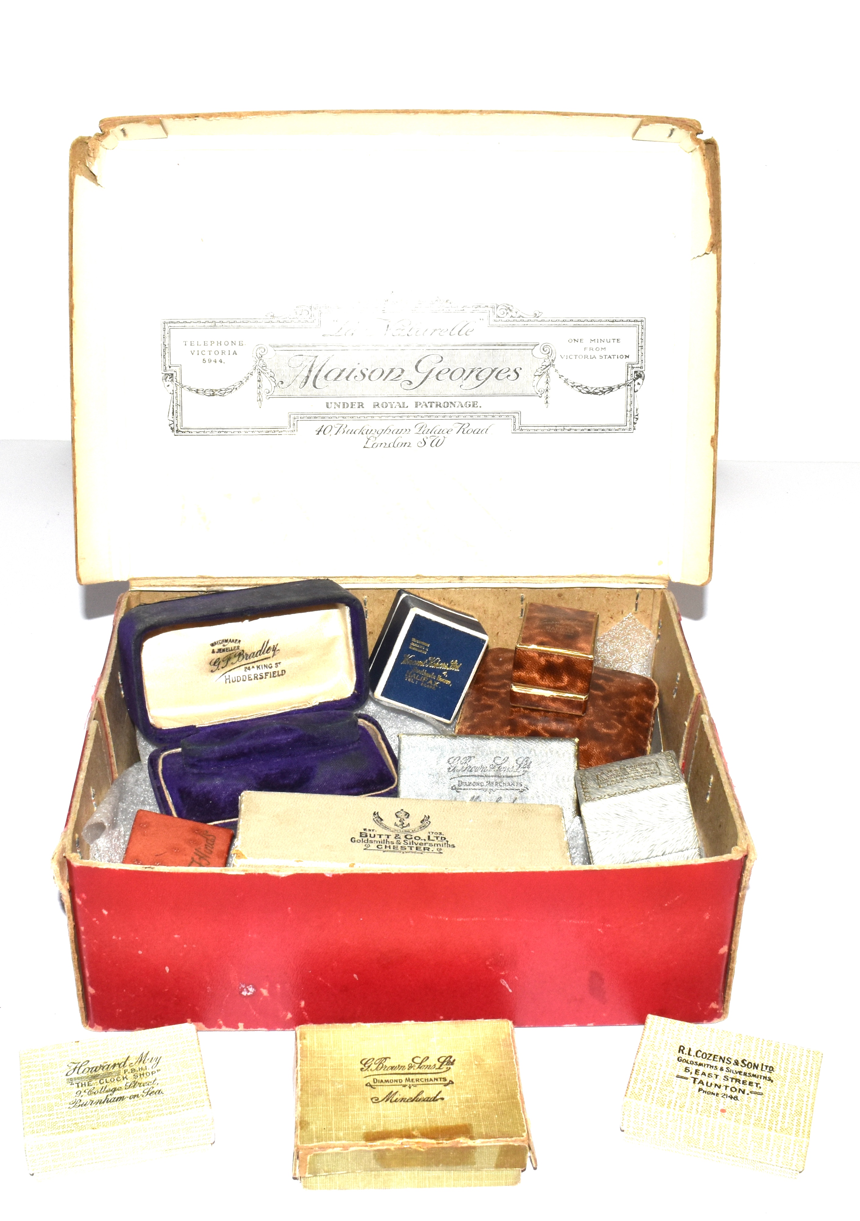 A COLLECTION OF VINTAGE BOXES X 12 (INCLUDING LARGE RED VINTAGE BOX) . - Image 2 of 2