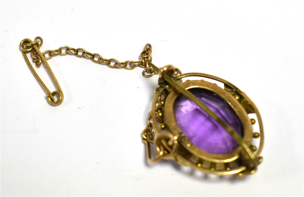 ANTIQUE AMETHYST & PEARL BROOCH Set in 9ct gold, 26.7 x 20.4mm overall dimensions, containing a good - Image 2 of 2