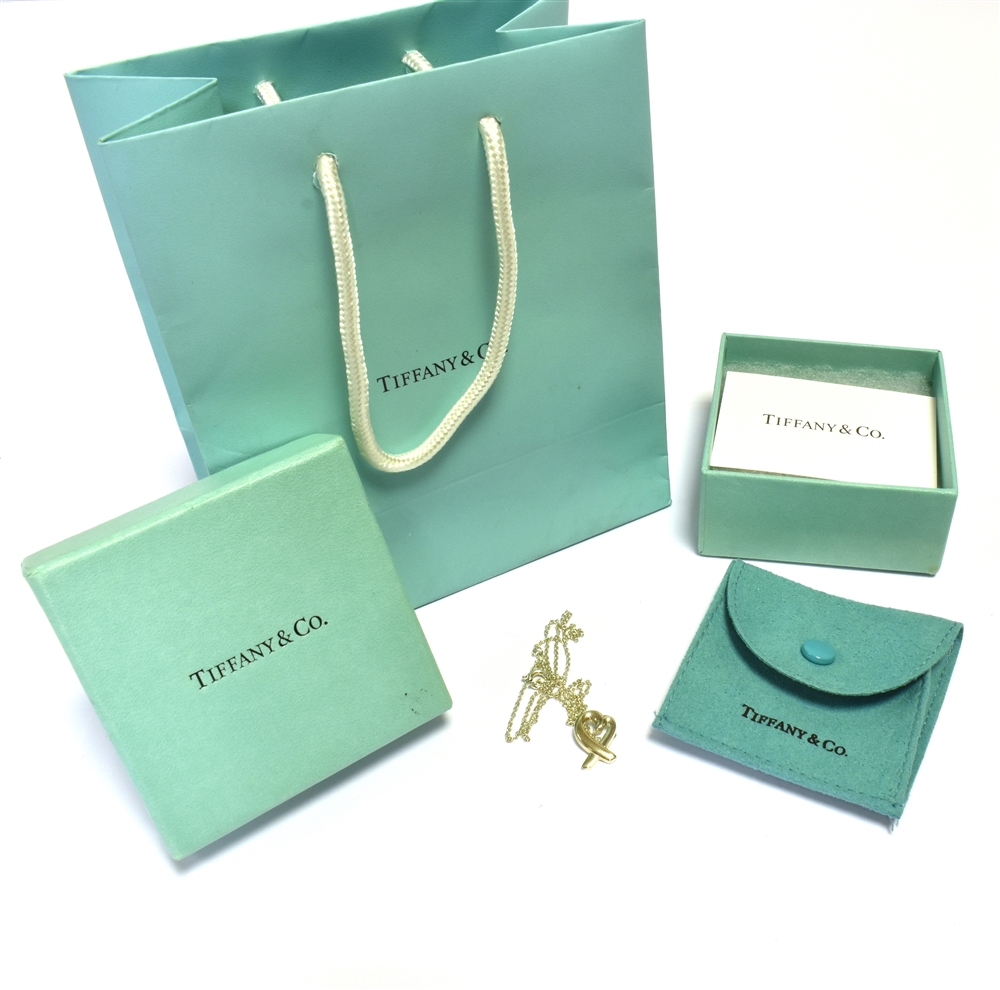 SILVER TIFFANY PALOMA PICASSO PENDANT 44cm long, heart shaped ribbon pendant on fine cable chain.