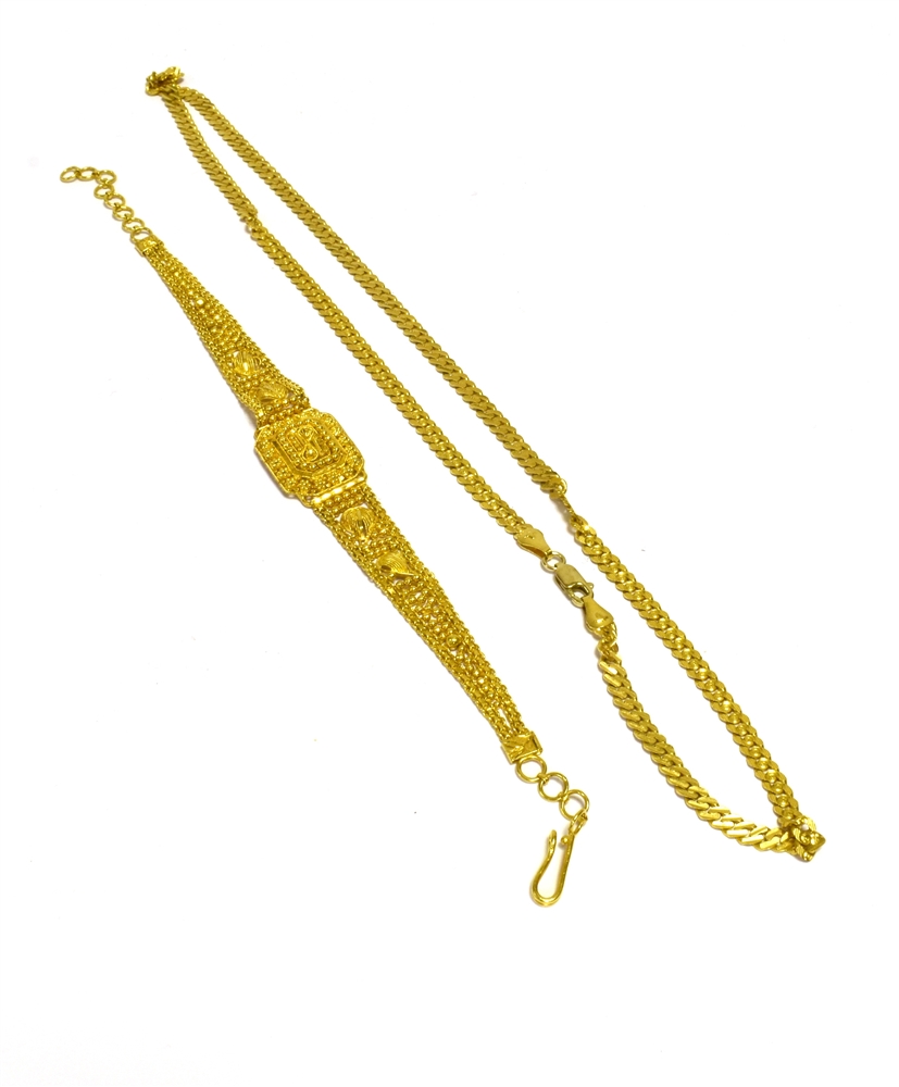 21CT GOLD NECKLACE & BRACELET Faceted double curb link chain necklace, 50cm long, stamped 916,