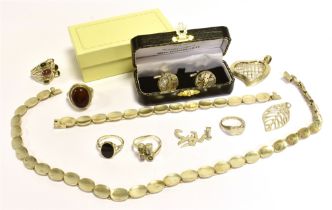 ASSORTED SILVER JEWELLERY & CUFFLINKS To include; heavy silver oval link necklace and matching