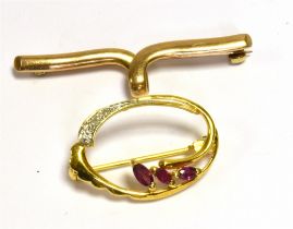 9CT GOLD & GEM SET BROOCHES One 4.2cm long ribbon style bar booch, hallmarked London 1912 and one